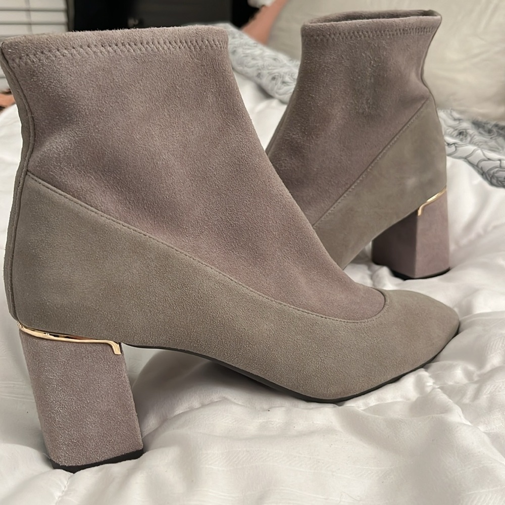 Elegant Gray Cole Hann Suede Women's Ankle Boots 🥾